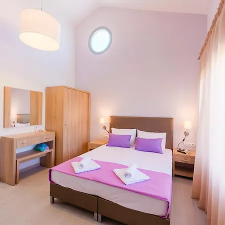 Terra Di Olive Thassos 波托什