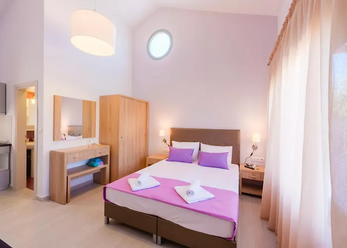 Terra Di Olive Thassos Potos